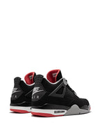 Air Jordan 4 – Bred